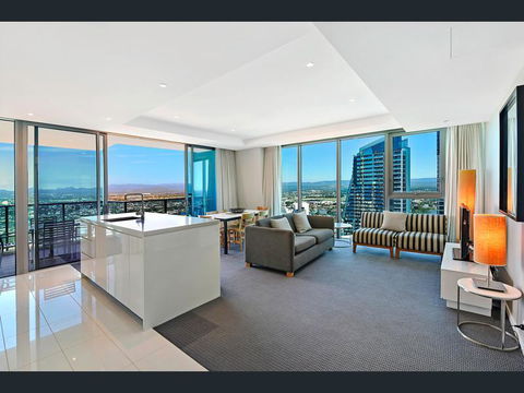 H Star Residences-- Paradise Stayz - Accommodation Melbourne 2