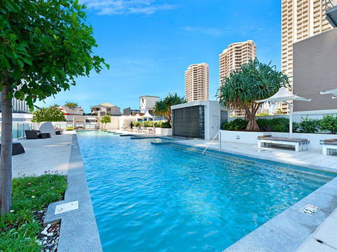 H Star Residences-- Paradise Stayz - Accommodation Melbourne 25