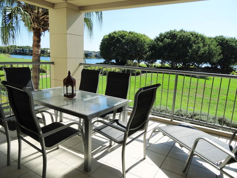 Waterfront Resort Villa With Buggy - Accommodation Melbourne 1