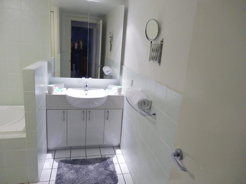 Waterfront Resort Villa With Buggy - Accommodation Melbourne 13