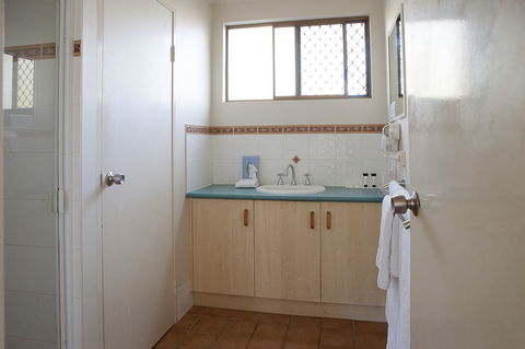 Kondari Hotel - Accommodation Melbourne 36
