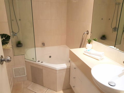 Gemini Court Holiday Apartments - Accommodation Melbourne 41
