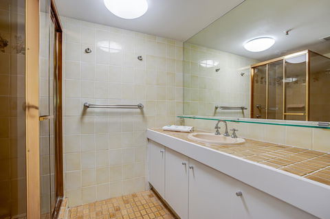 Gemini Court Holiday Apartments - Accommodation Melbourne 8