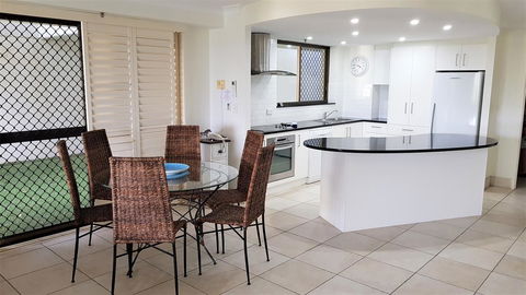 Gemini Court Holiday Apartments - Accommodation Melbourne 17