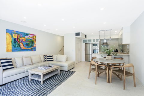 Little Cove Court - Accommodation Melbourne 4