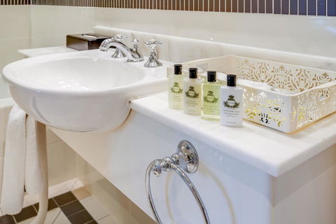 InterContinental Sanctuary Cove Resort, An IHG Hotel - Accommodation Melbourne 18