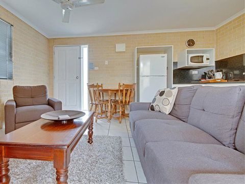 Murray Street Apartments - Accommodation Melbourne 35