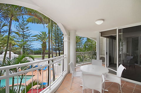 ULTIQA Burleigh Mediterranean Resort - Accommodation Melbourne 34