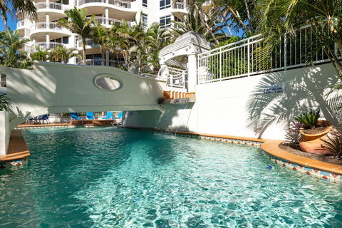 ULTIQA Burleigh Mediterranean Resort - Accommodation Melbourne 12