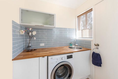 Waterfront Theme Park Getaway - Accommodation Melbourne 12