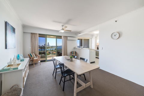 The Meriton Apartments On Main Beach - Accommodation Melbourne 14