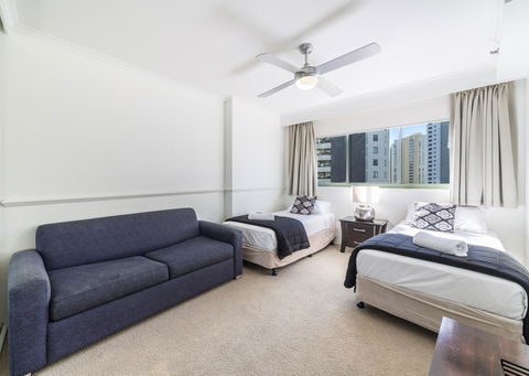 The Meriton Apartments On Main Beach - Accommodation Melbourne 17