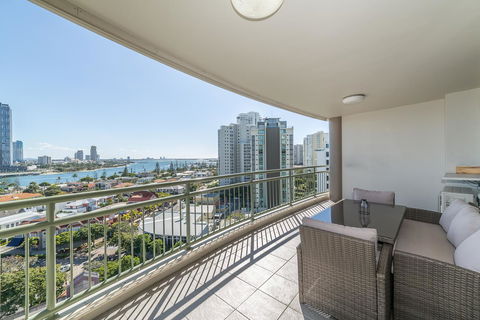 The Meriton Apartments On Main Beach - Accommodation Melbourne 23