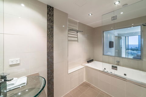 The Meriton Apartments On Main Beach - Accommodation Melbourne 8