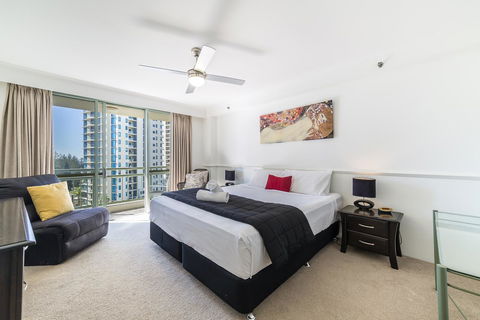 The Meriton Apartments On Main Beach - Accommodation Melbourne 1
