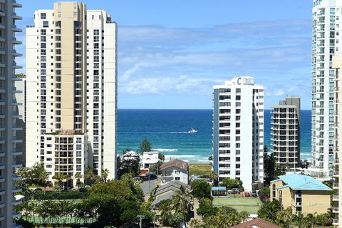 The Meriton Apartments On Main Beach - Accommodation Melbourne 29