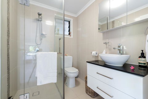 Private Guest Suite High On Currumbin Hill - Accommodation Melbourne 12