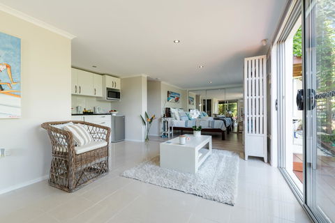 Private Guest Suite High On Currumbin Hill - Accommodation Melbourne 9