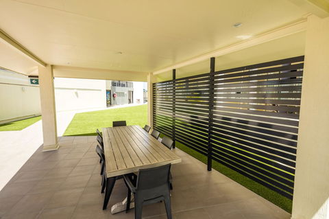Jack And Newell Holiday Apartments - Accommodation Melbourne 6