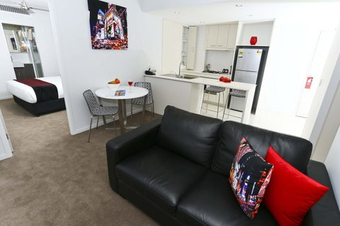 Mantra Midtown - Accommodation Melbourne 5