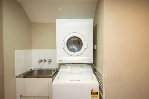 Cosmopolitan Motel & Serviced Apartments - Accommodation Melbourne 23