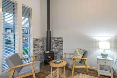 Hampton Estate Wines - Accommodation Melbourne 1