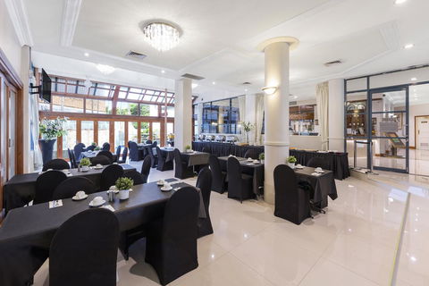 Hotel Diana - Accommodation Melbourne 8