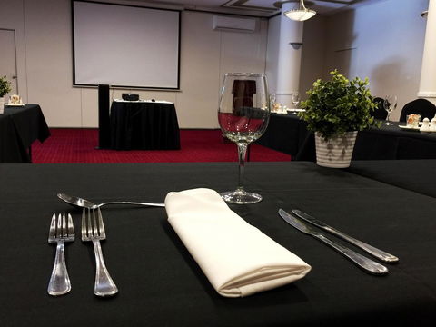 Hotel Diana - Accommodation Melbourne 16