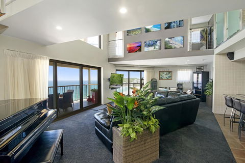 Burleigh Esplanade Apartments - Accommodation Melbourne 26