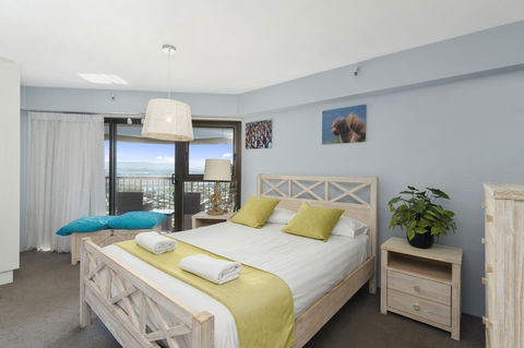 Burleigh Esplanade Apartments - Accommodation Melbourne 17