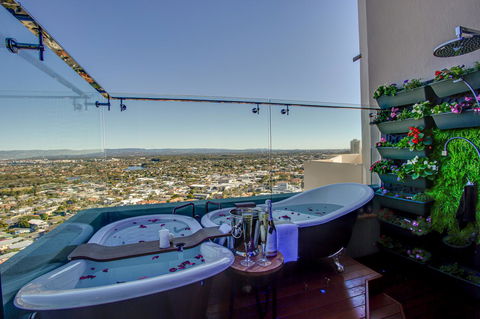 Burleigh Esplanade Apartments - Accommodation Melbourne 8