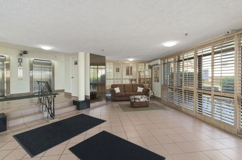 Burleigh Esplanade Apartments - Accommodation Melbourne 31