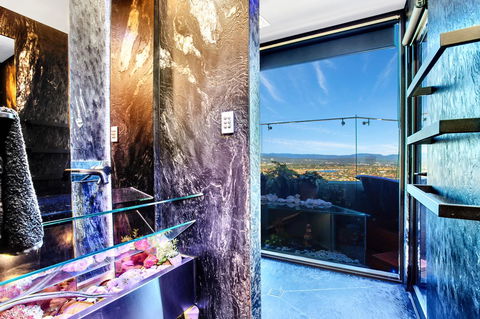 Burleigh Esplanade Apartments - Accommodation Melbourne 7