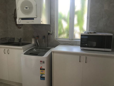 Taj On Byrnes - Private Luxury Apartment Mareeba - Accommodation Melbourne 12