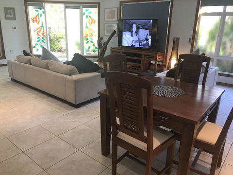 Taj On Byrnes - Private Luxury Apartment Mareeba - Accommodation Melbourne 6