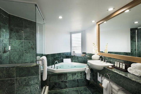 Sofitel Gold Coast Broadbeach - Accommodation Melbourne 4