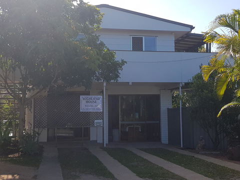 Highland House - Melbourne 4u 6