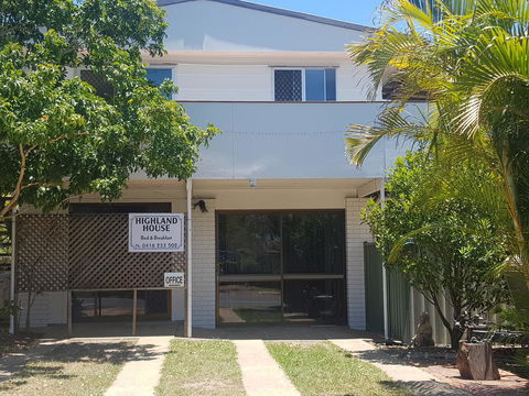 Highland House - Melbourne 4u 3