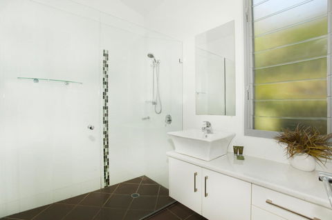 224 Centenary Heights Road Coolum Beach, 500 Dollar Bond, Linen Included - Accommodation Melbourne 10