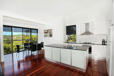 224 Centenary Heights Road Coolum Beach, 500 Dollar Bond, Linen Included - Accommodation Melbourne 2