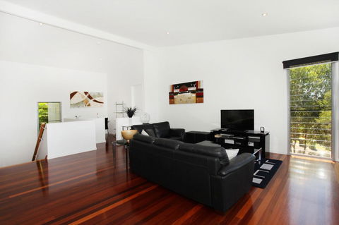 224 Centenary Heights Road Coolum Beach, 500 Dollar Bond, Linen Included - Accommodation Melbourne 4