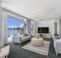 Havana Blue - Large 4 Bedroom Family Home - Melbourne 4u