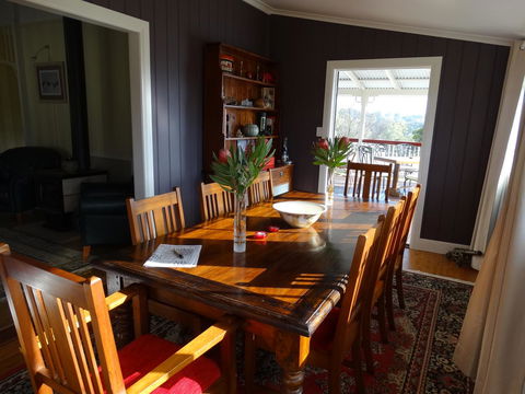 Loughmore House - Melbourne 4u 4