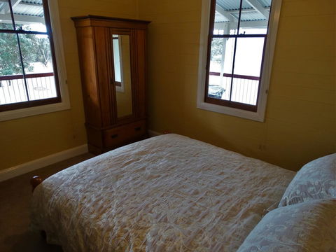 Loughmore House - Melbourne 4u 10