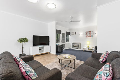 Wattle Grove Villa - Accommodation Melbourne 3