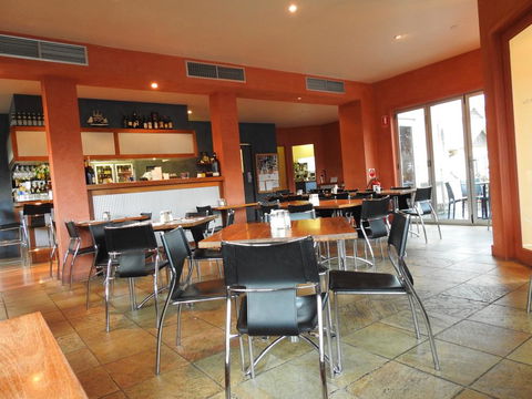 Waves Luxury Suites - Accommodation Melbourne 0