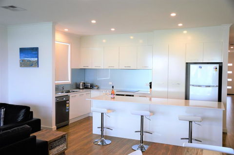 Western Breeze - Accommodation Melbourne 0