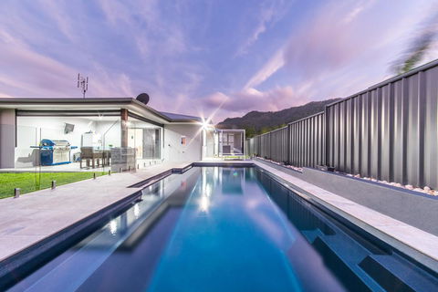 Whitsunday Sands - Melbourne 4u 3