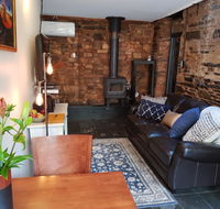 William Hunt's Retreat - Redwood Studio - Accommodation Melbourne