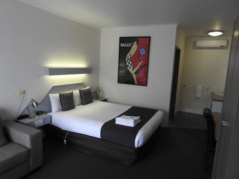Wine Village Motor Inn - Accommodation Melbourne 0